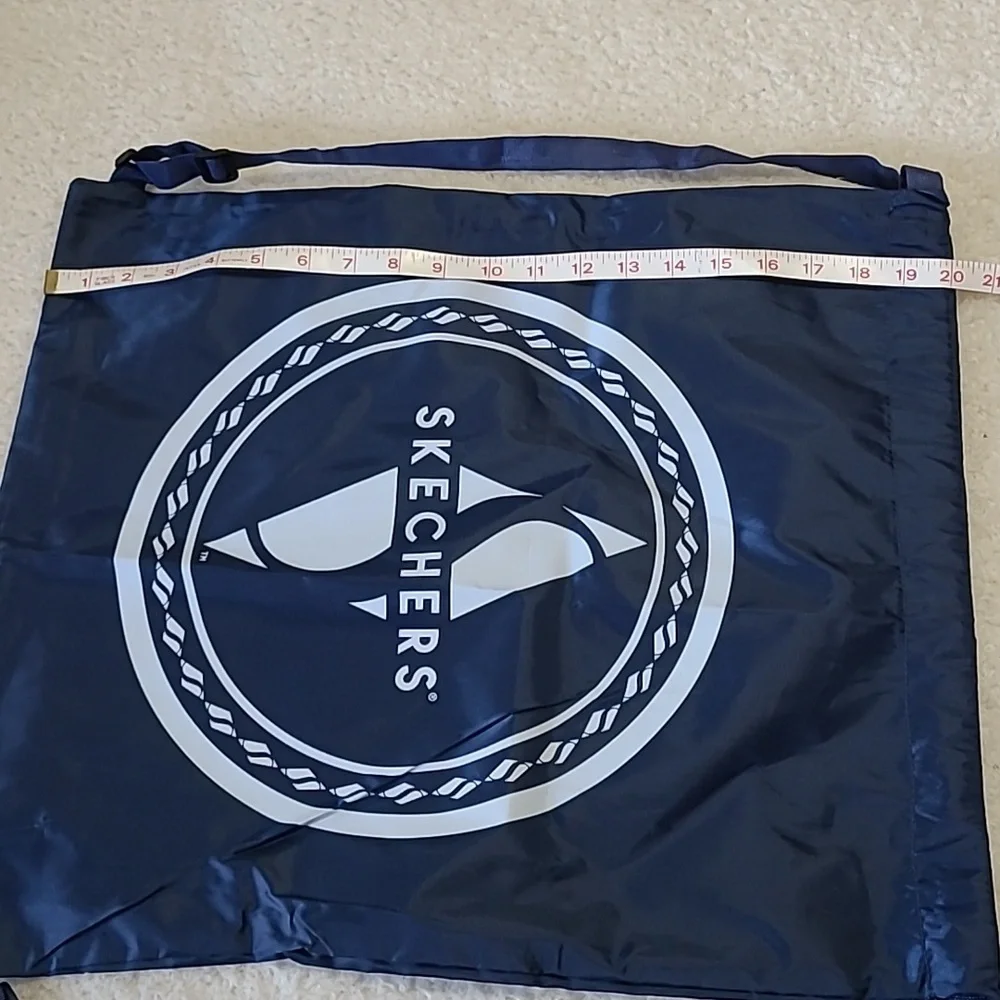 Skechers Navy Drawstring Backpack Bag 17 x 20 Durable Fabric Adjustable Straps